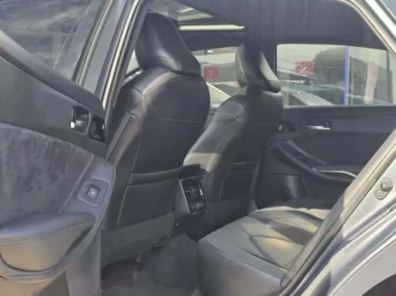 Toyota Avalon   - 2022