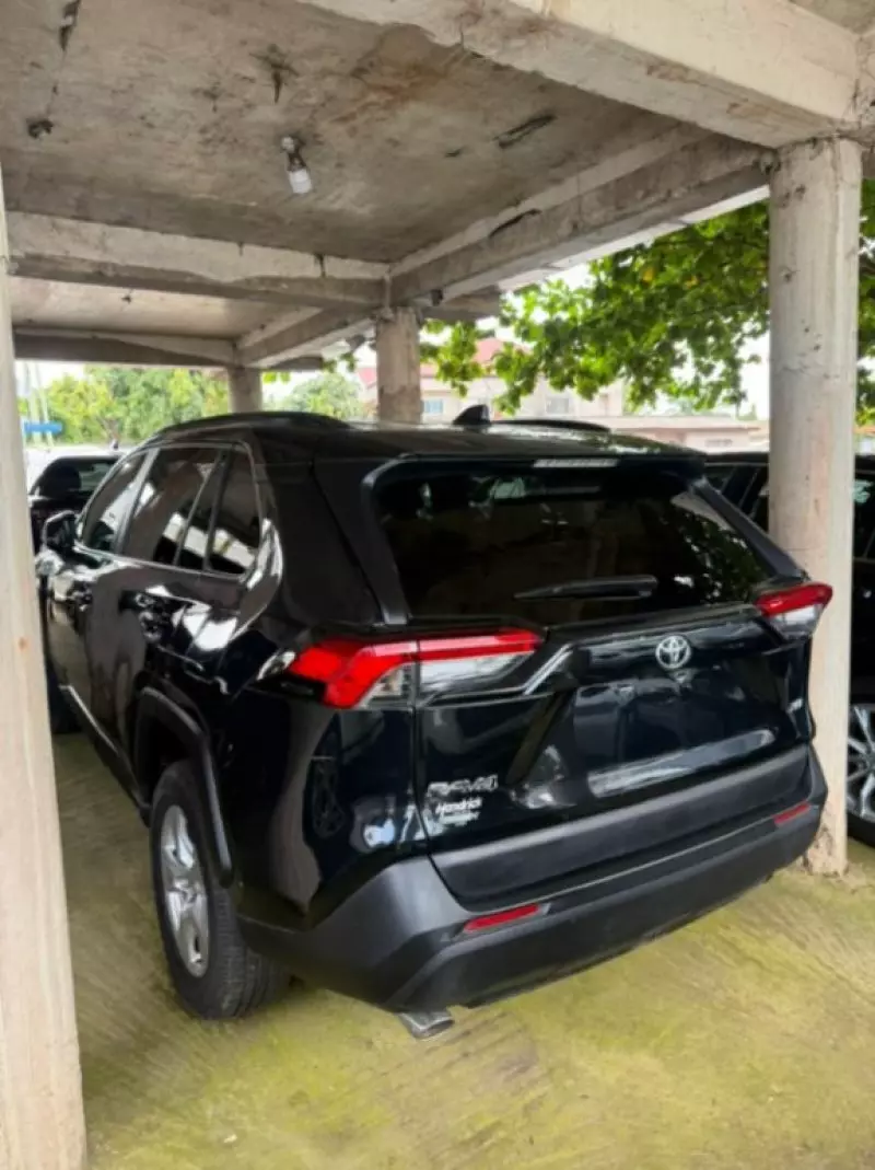 TOYOTA Rav4   - 2021
