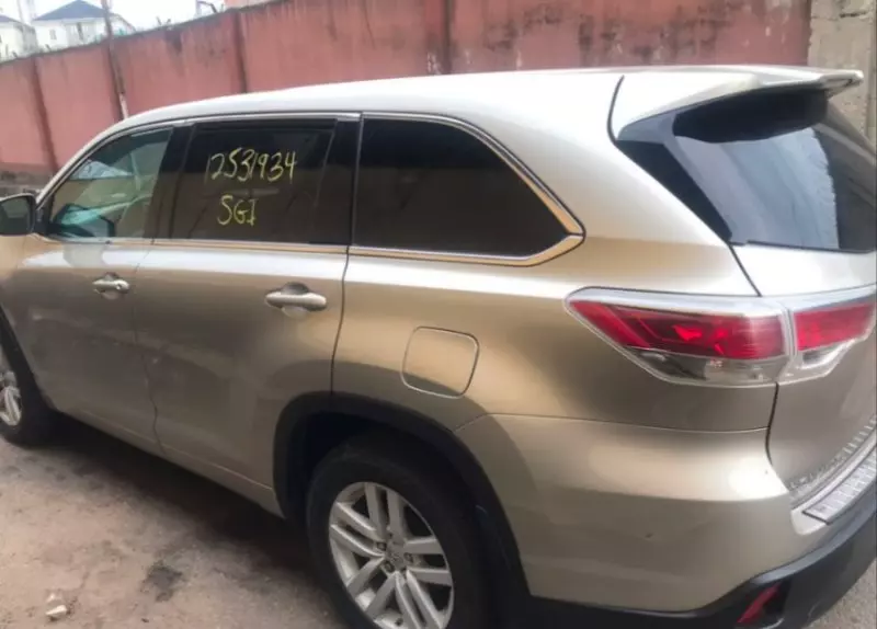 TOYOTA Highlander   - 2014