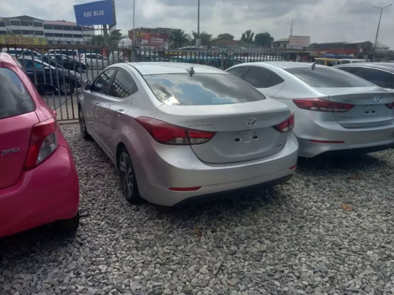 Hyundai Elantra   - 2015