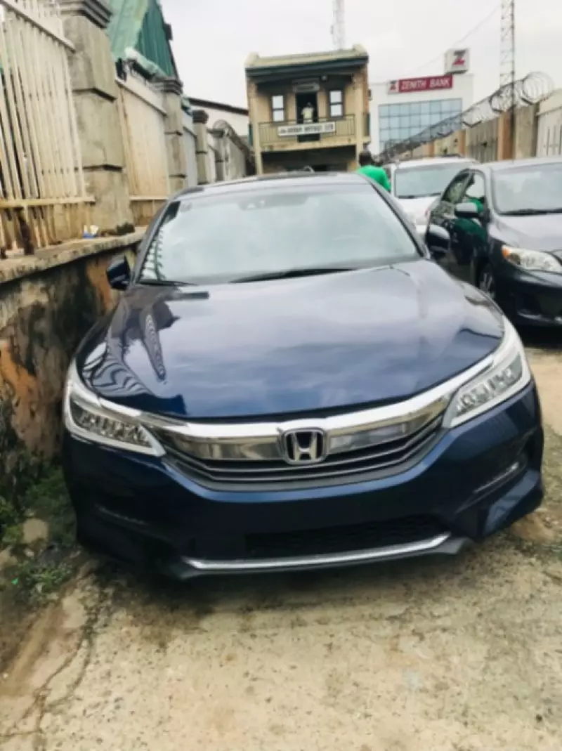 Honda Accord   - 2016