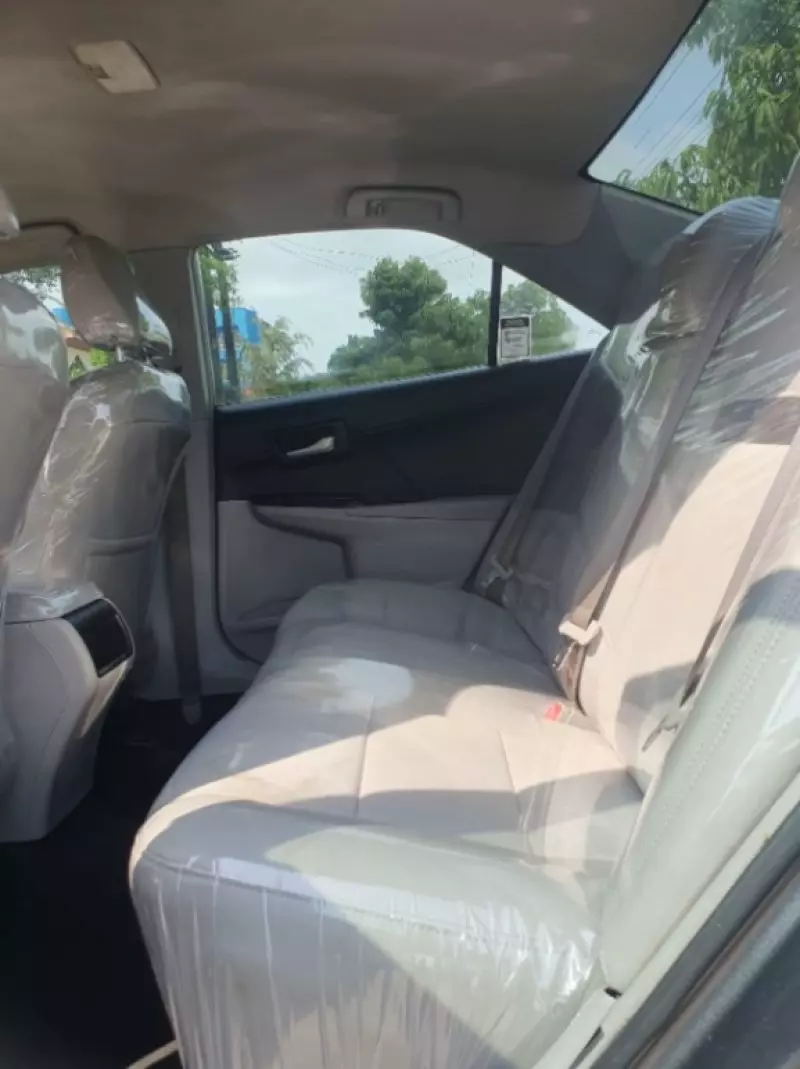 Toyota Camry   - 2013