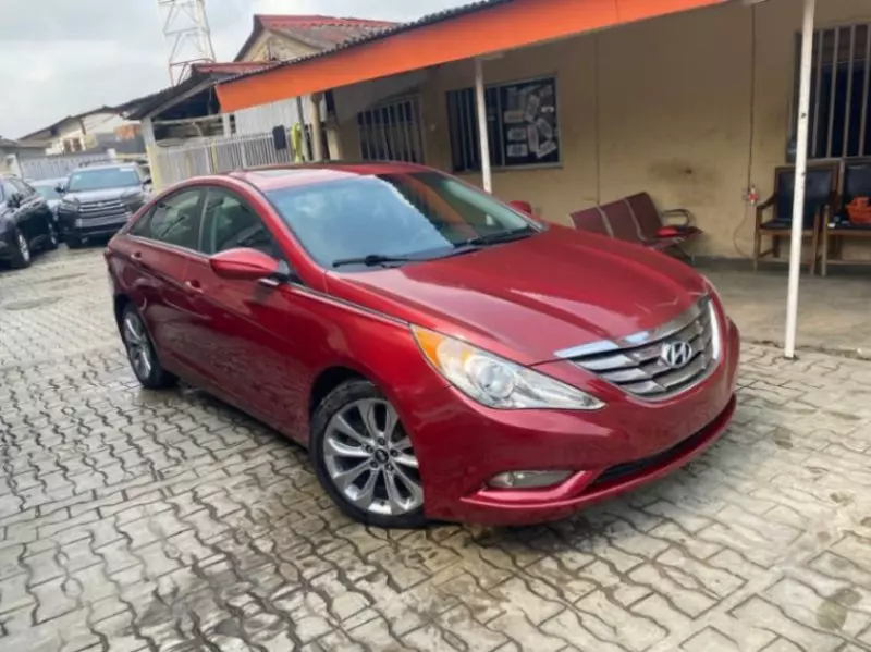 Hyundai Sonata   - 2015