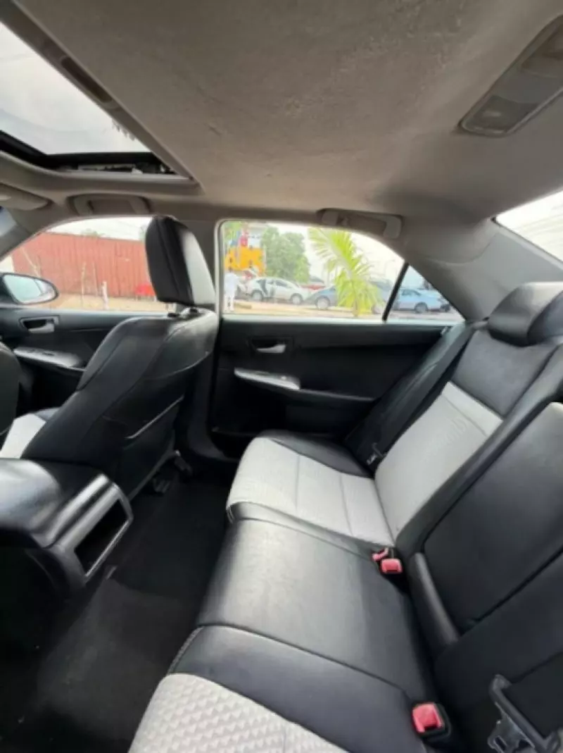 Toyota Camry   - 2012