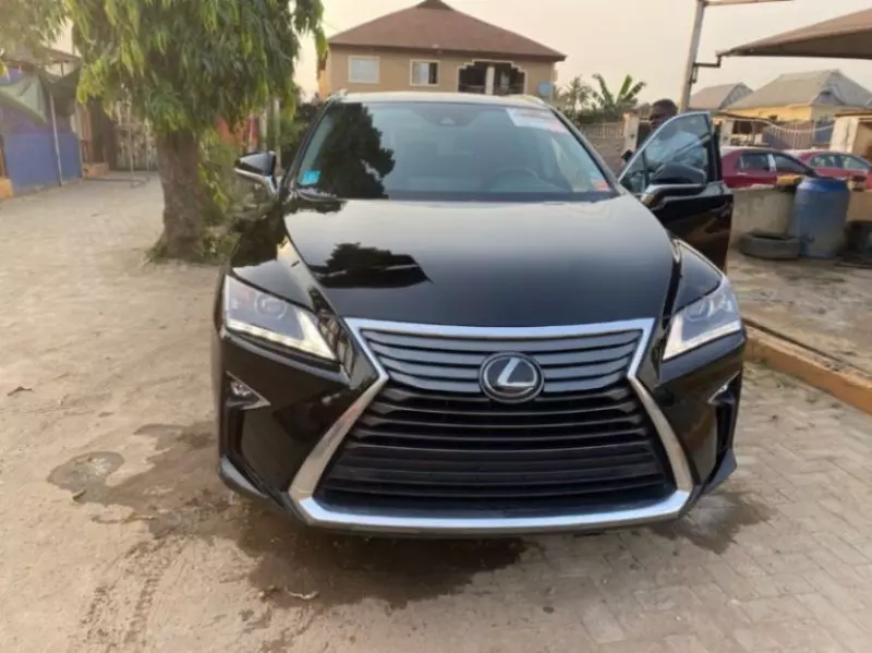 Lexus RX   - 2019