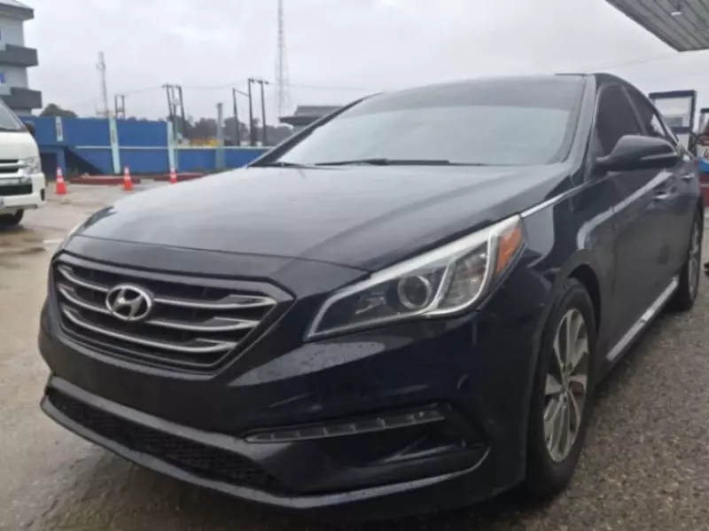Hyundai Sonata   - 2015
