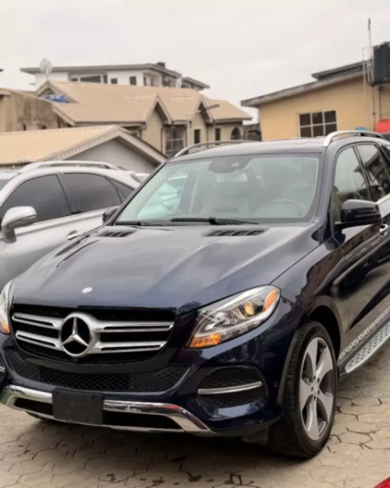 Mercedes-Benz GLE-Class   - 2016