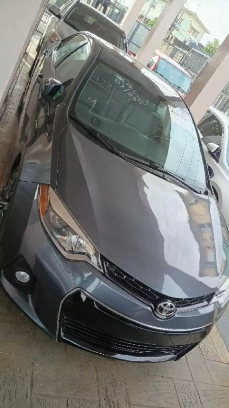 Toyota Corolla   - 2014