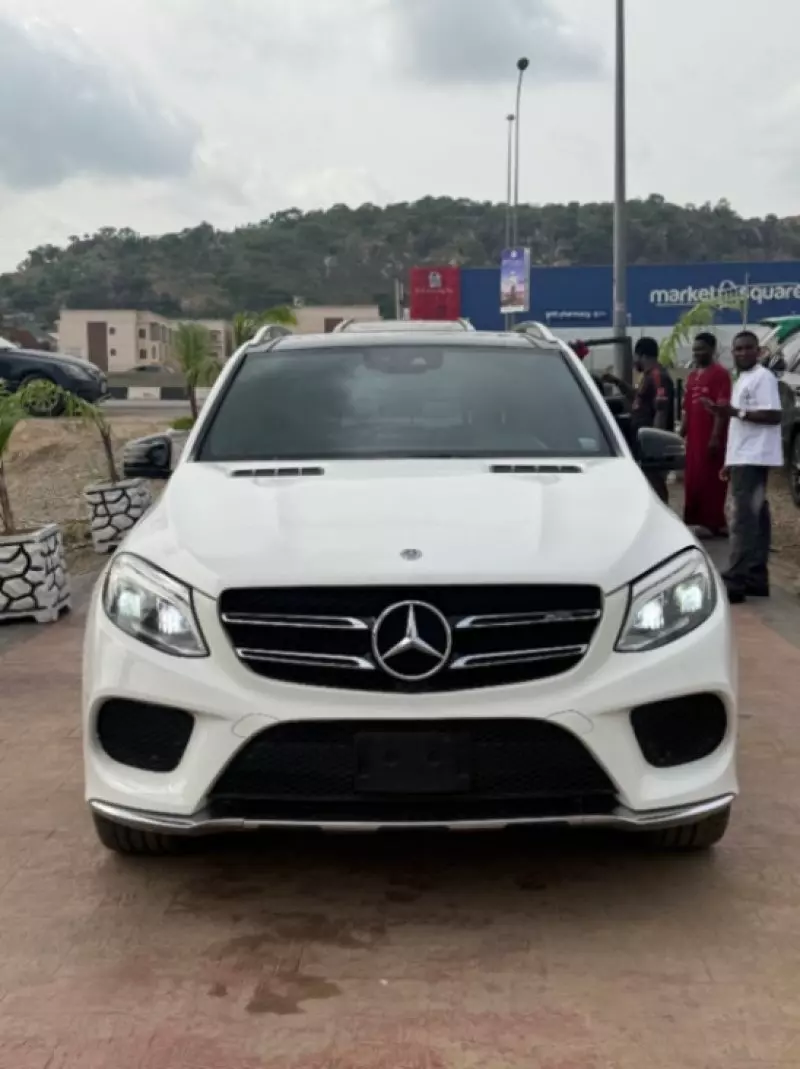 Mercedes-Benz GLE-Class   - 2017