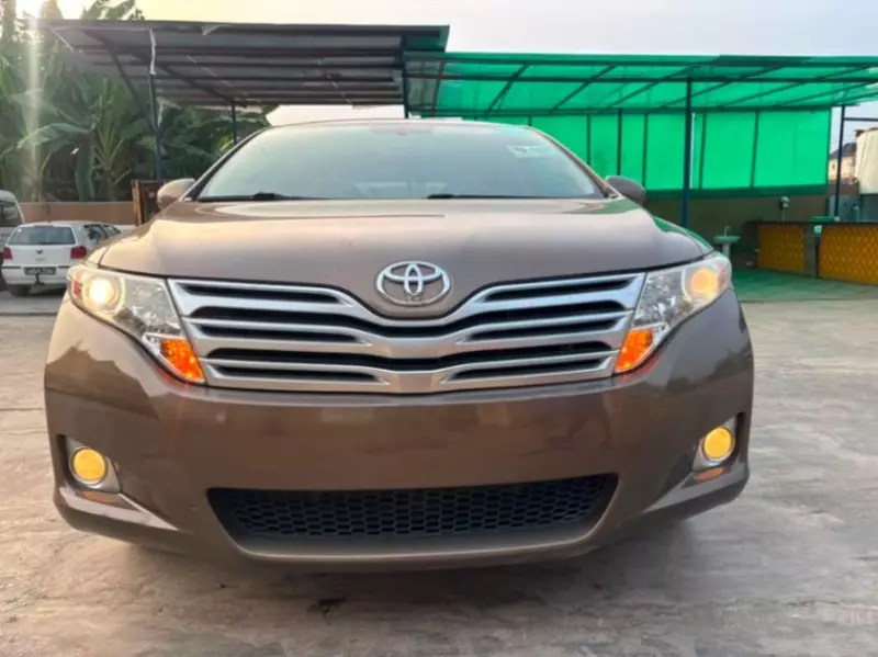 TOYOTA Venza   - 2011