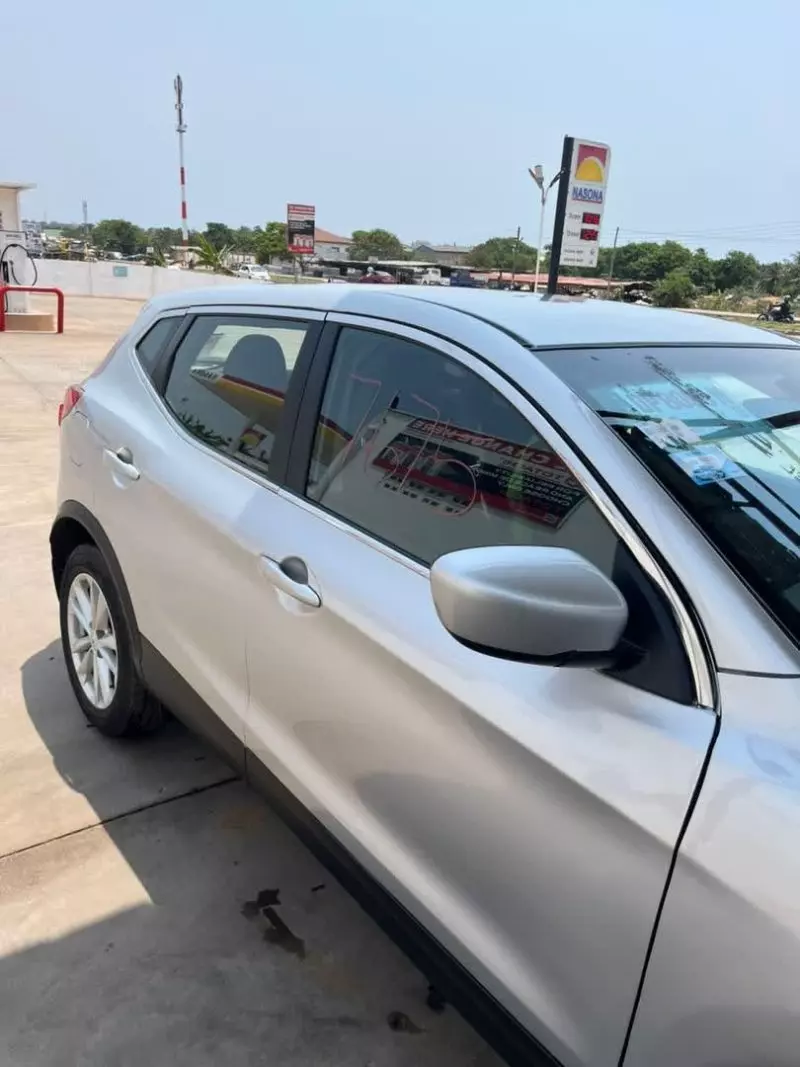 Nissan Rogue Sport   - 2017