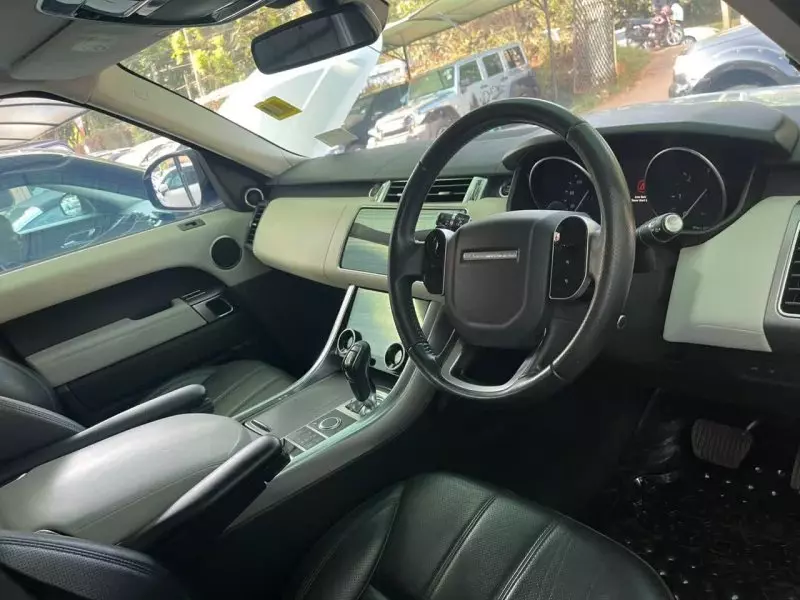 Land Rover Range Rover Sport   - 2016