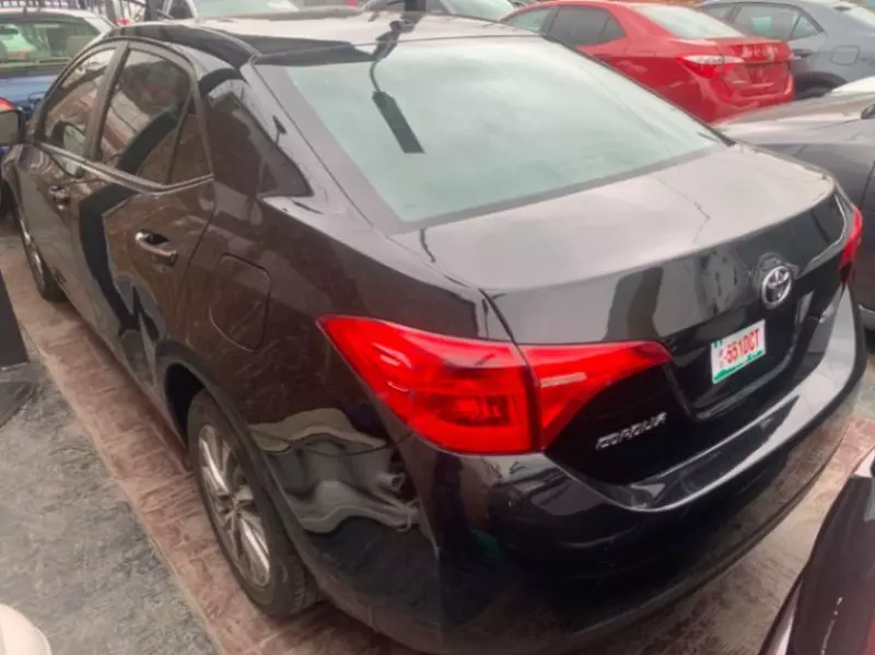 TOYOTA Corolla - 2017