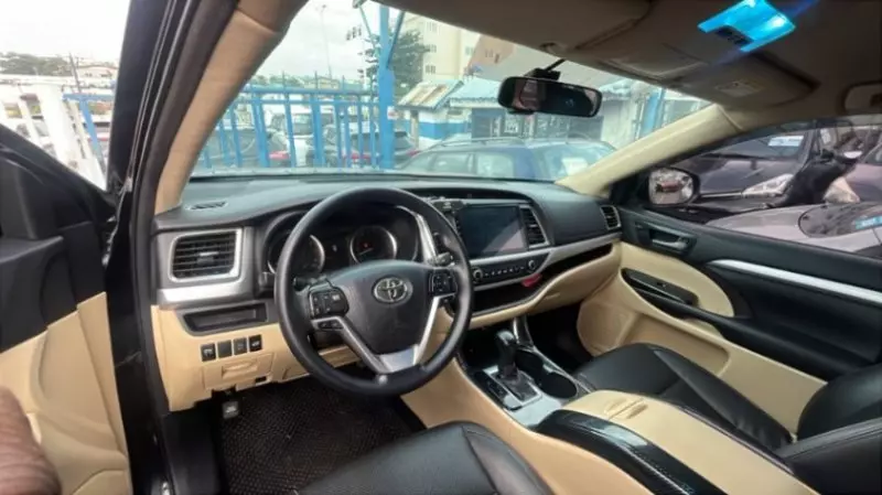 TOYOTA Highlander   - 2018