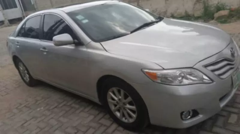 Toyota Camry - 2011