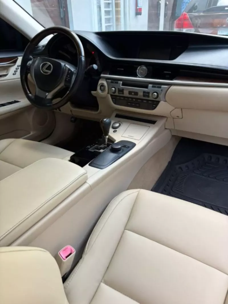 Lexus ES   - 2013