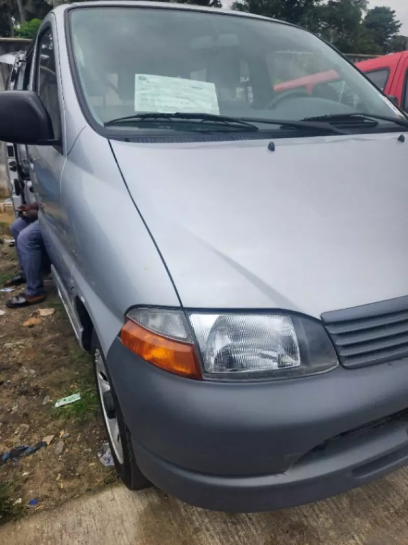 Toyota Hiace   - 2006