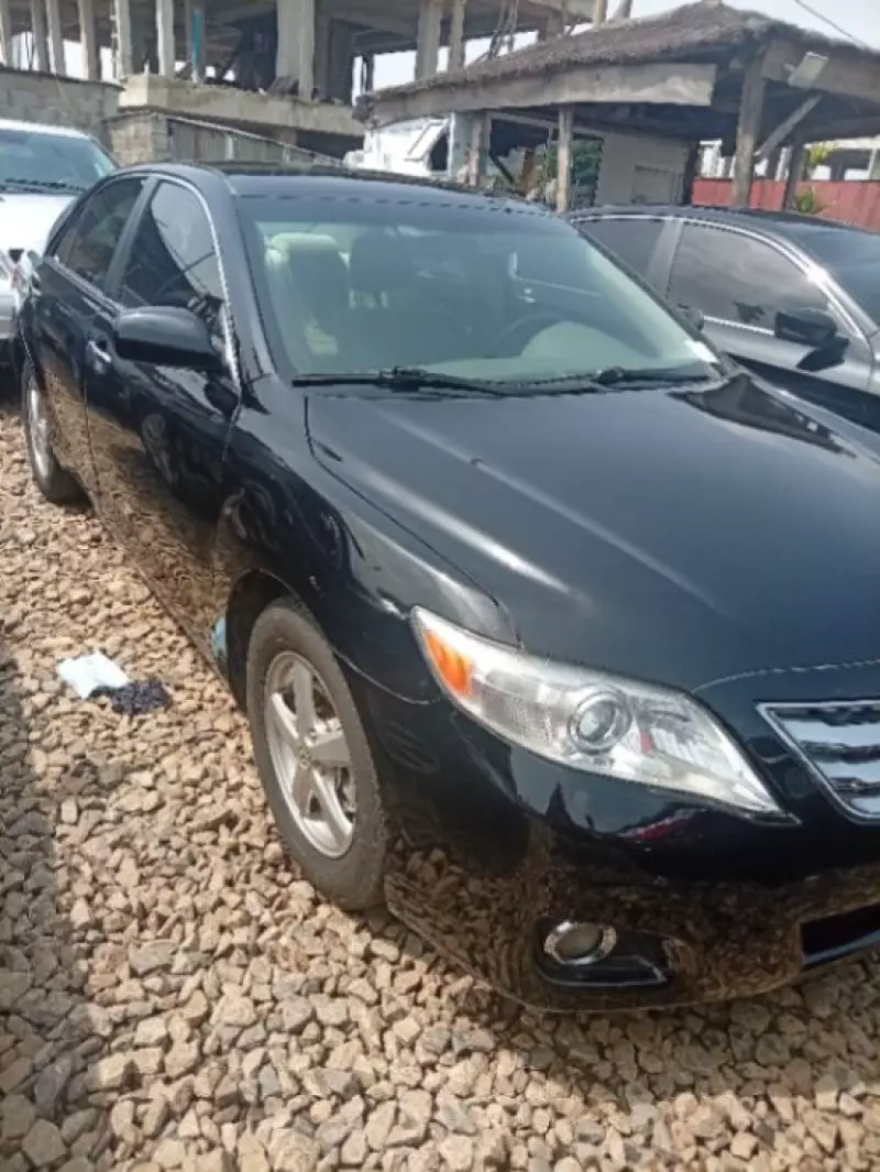 TOYOTA Camry   - 2011