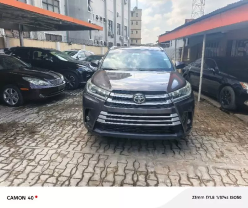 Toyota Highlander   - 2014
