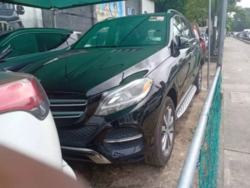 Mercedes-Benz GLE-Class   - 2016