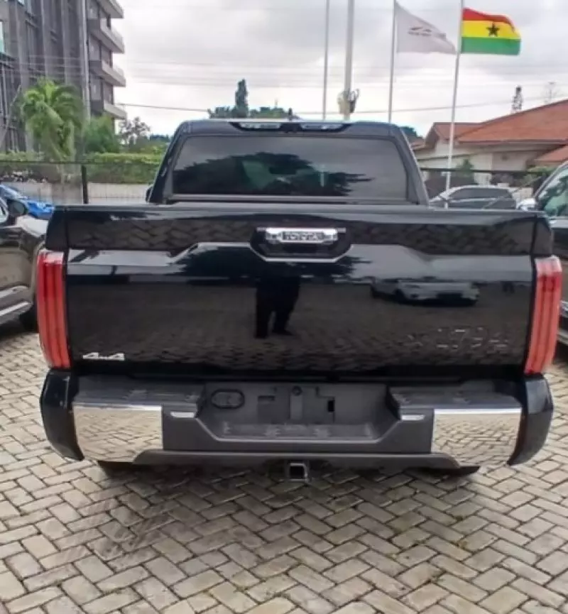TOYOTA Tundra   - 2026