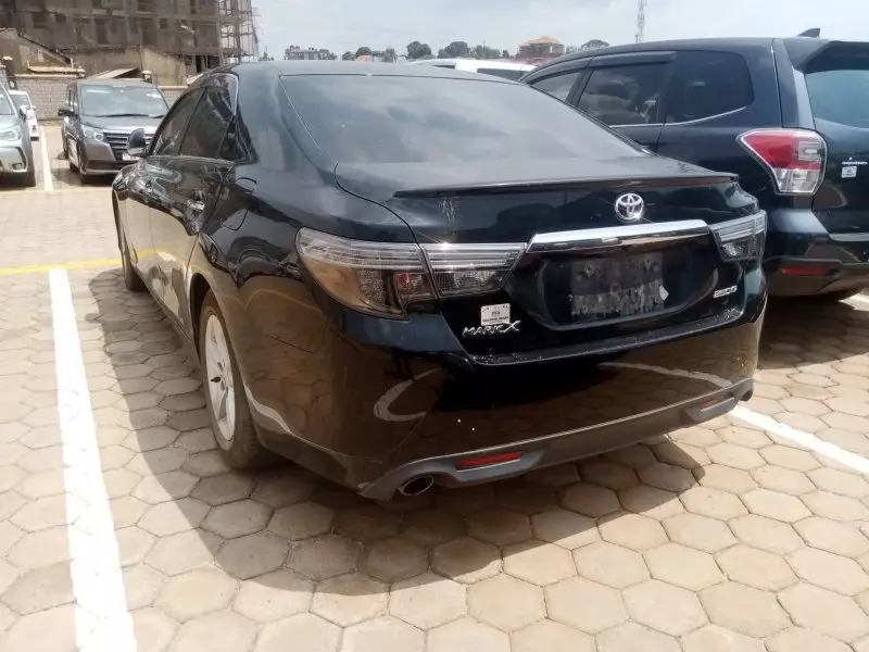 Toyota Mark X   - 2012