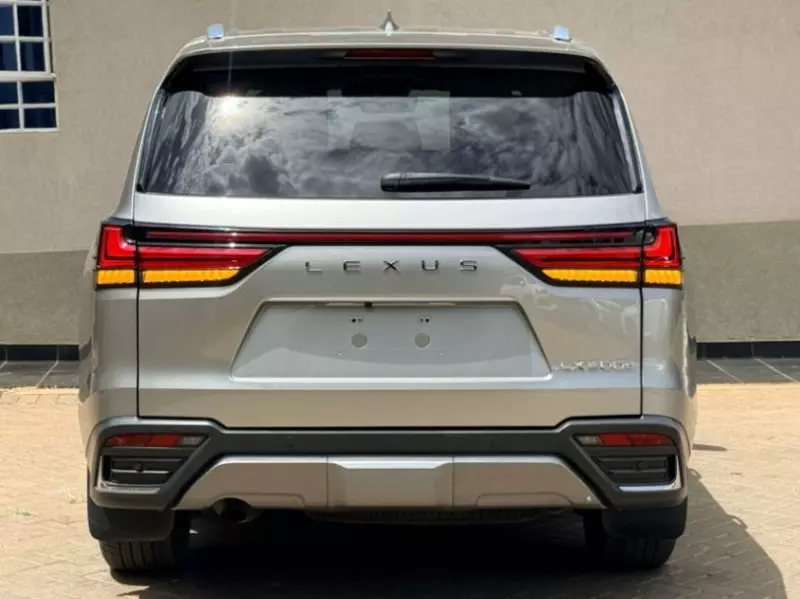 Lexus LX   - 2017