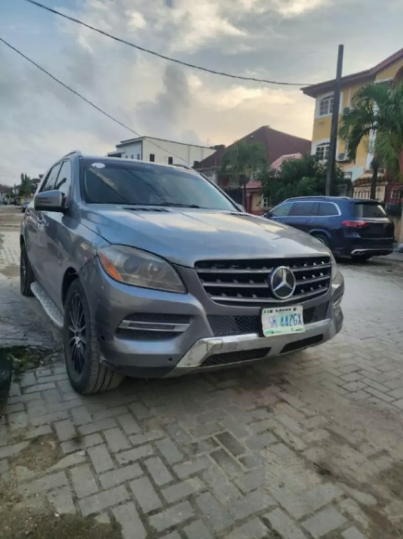 Mercedes-Benz ML 350   - 2012