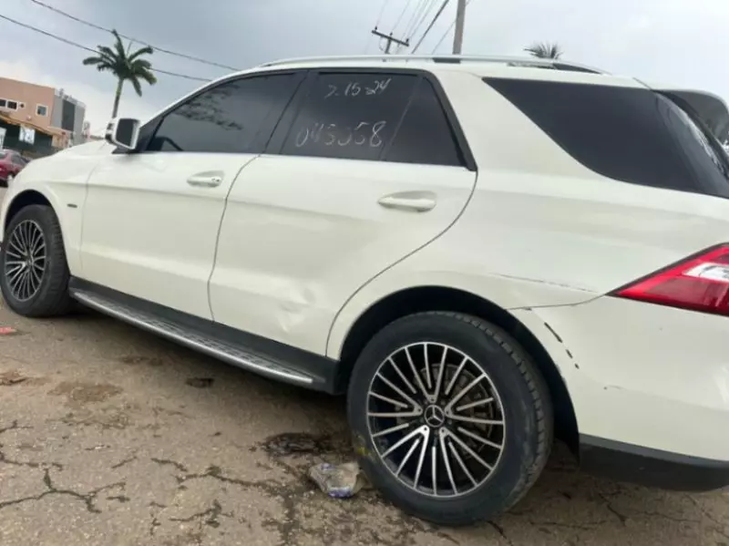 Mercedes-Benz ML 350   - 2012