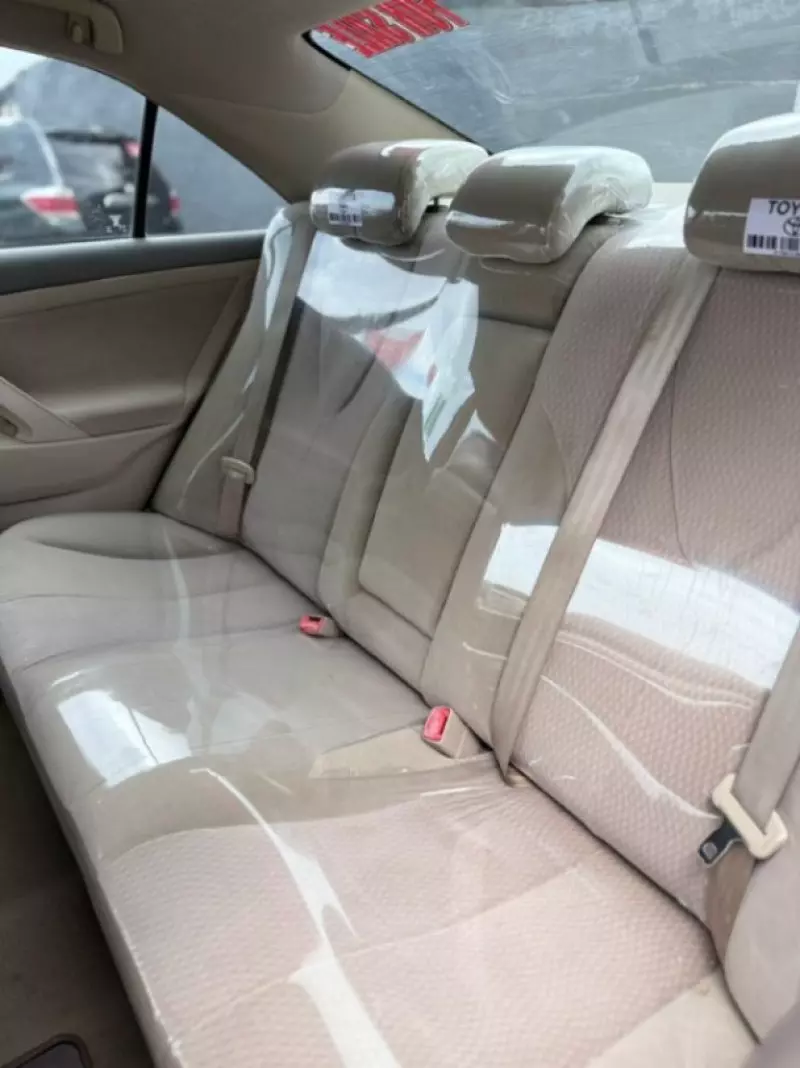 Toyota Camry   - 2011