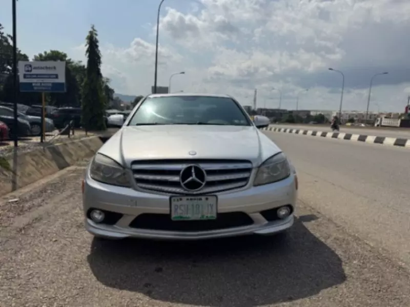 Mercedes-Benz C 300   - 2009