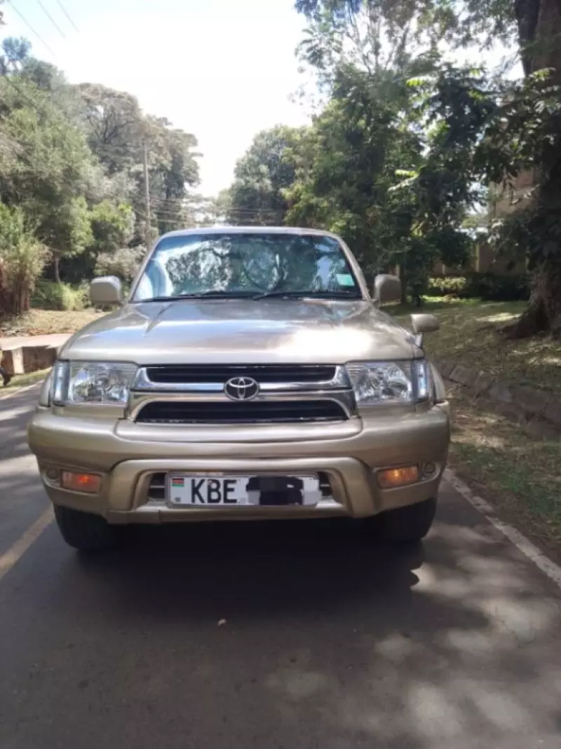 TOYOTA Hilux Surf    - 2001