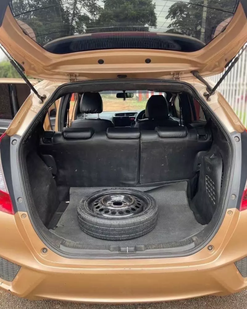 Honda Fit   - 2013