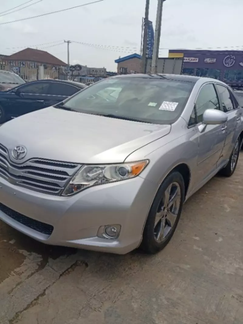 Toyota Venza   - 2010