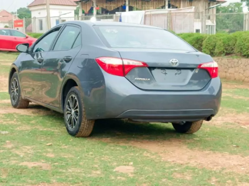 Toyota Corolla   - 2016