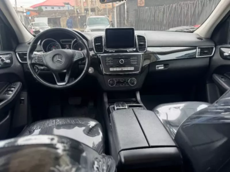 Mercedes-Benz GLE 350   - 2016
