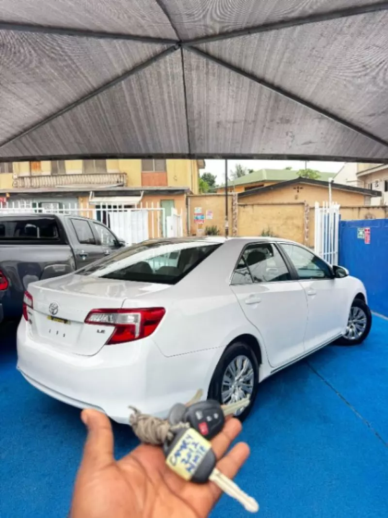 TOYOTA Camry   - 2012