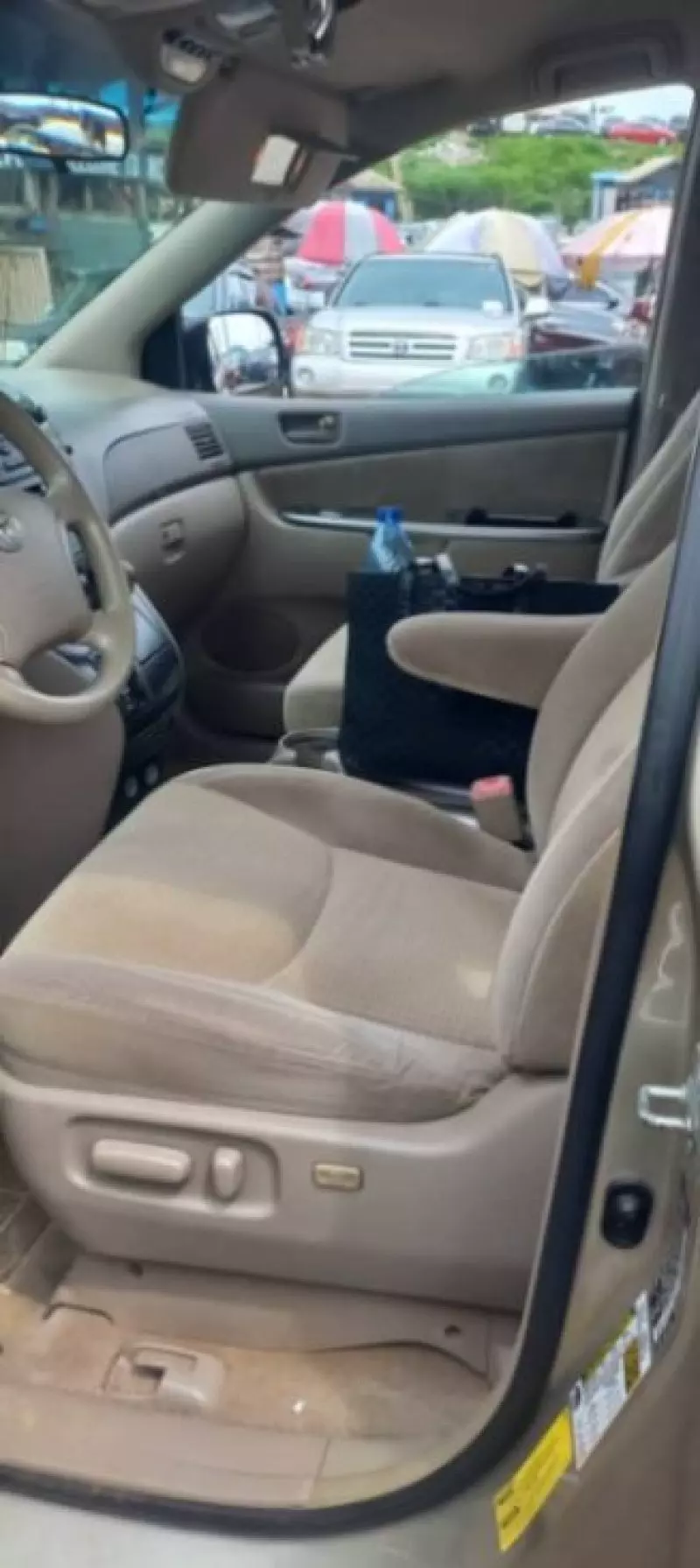 TOYOTA Sienna - 2009