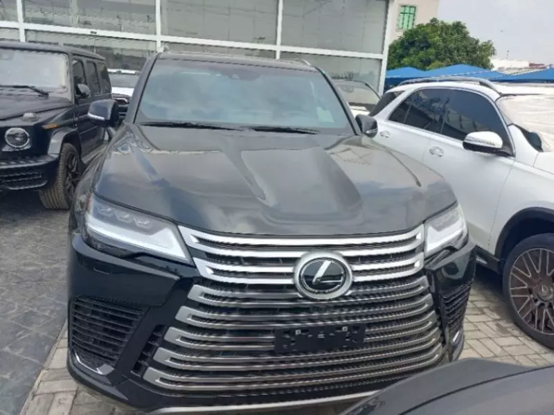 Lexus LX 600   - 2024