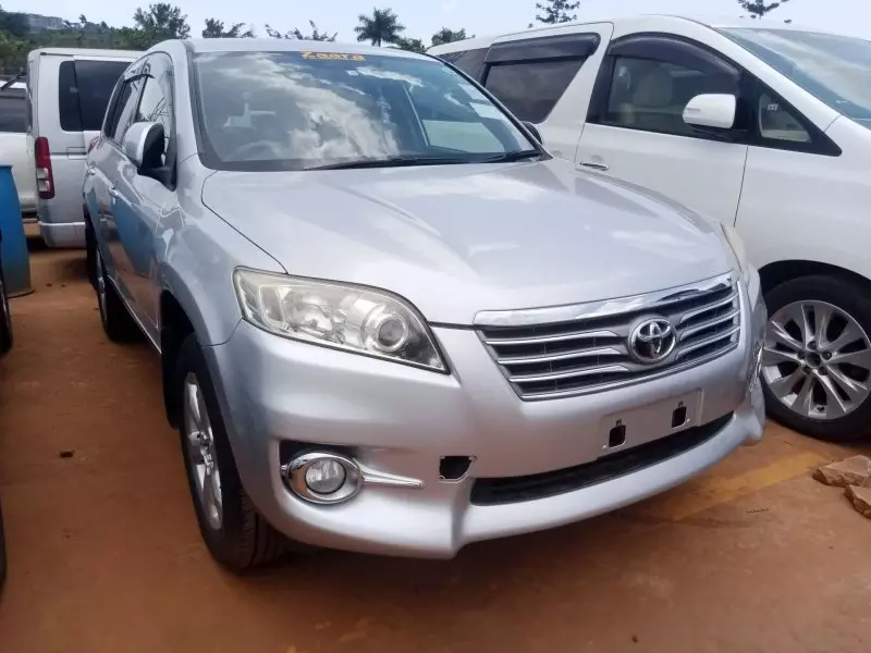 Toyota Vanguard    - 2012