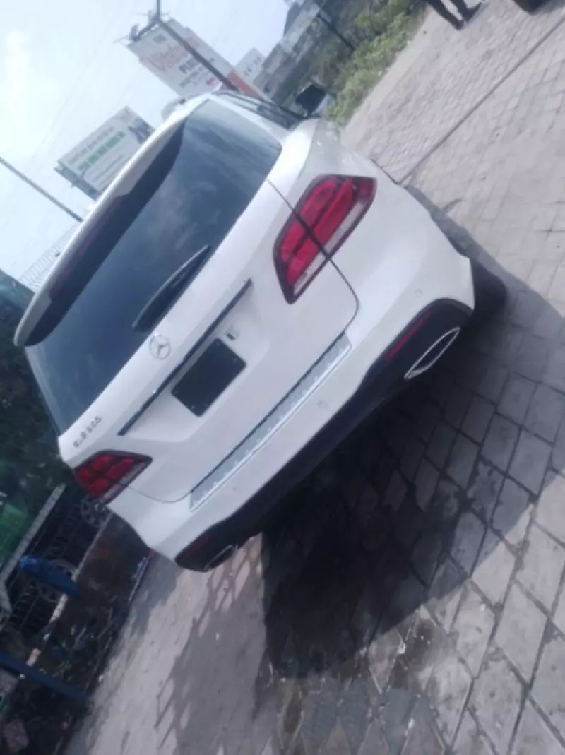 Mercedes-Benz GLE-Class   - 2018