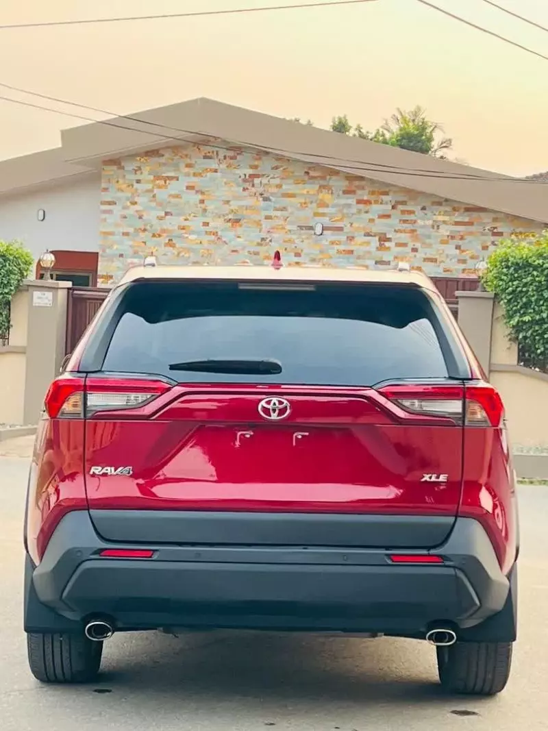 Toyota RAV4   - 2023