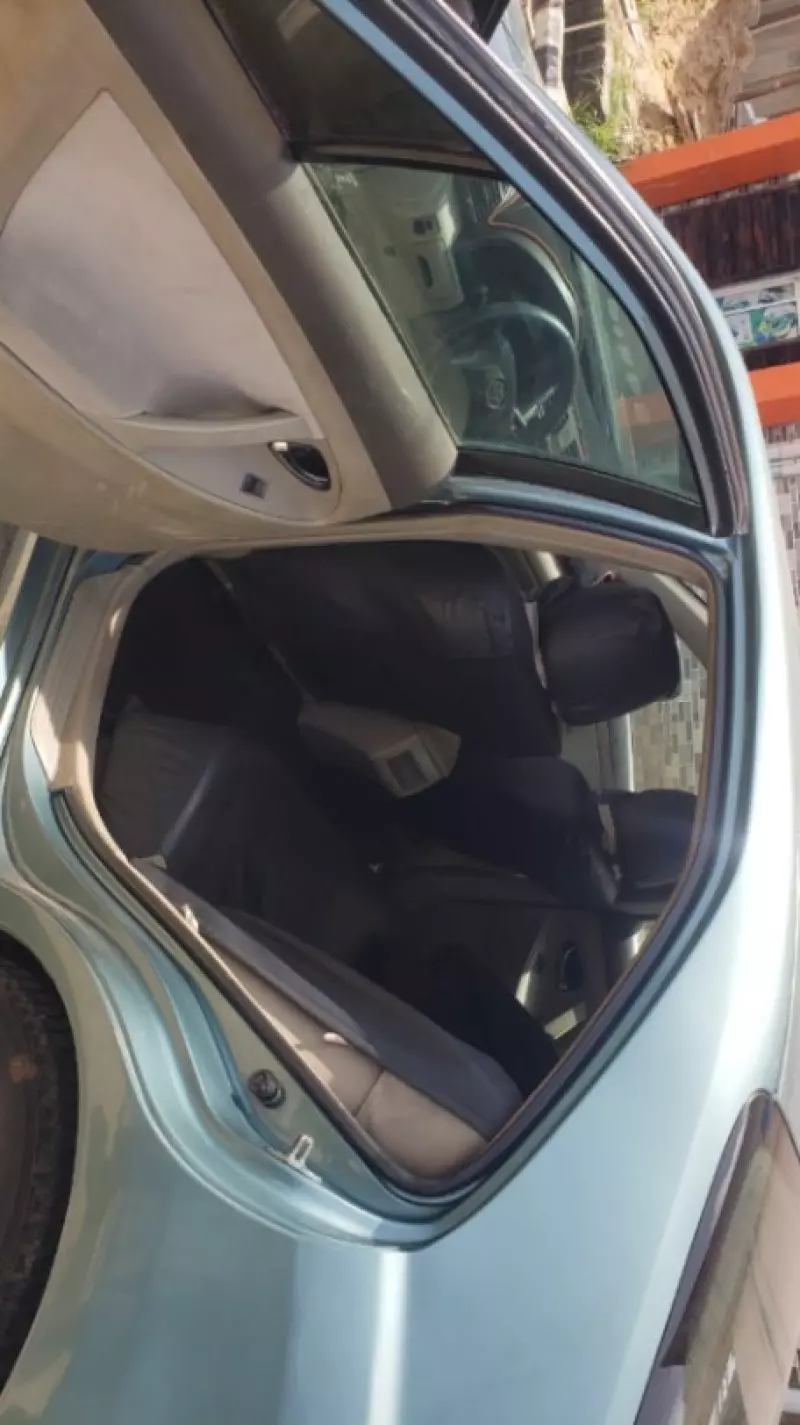 Toyota Camry   - 2010