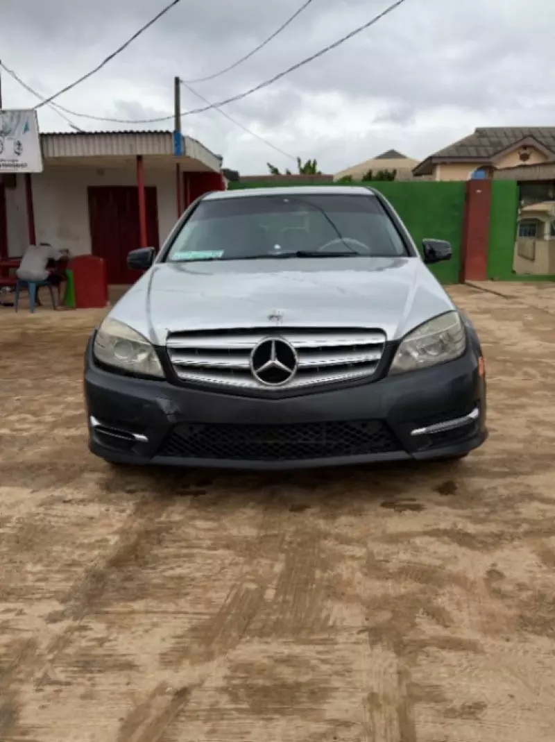 Mercedes-Benz C-Class   - 2009