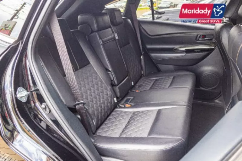 Toyota Harrier   - 2018