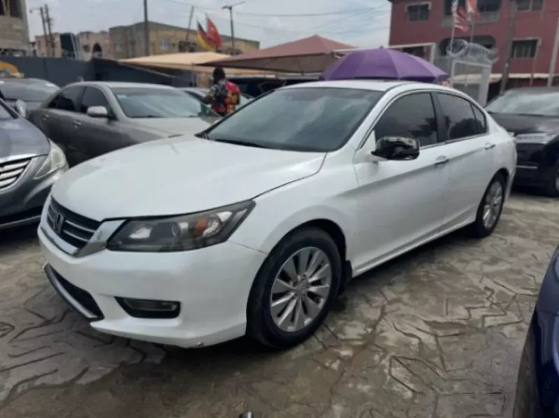 Honda Accord   - 2013