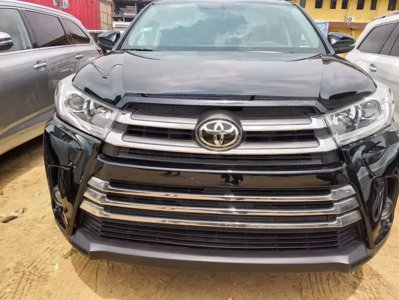 Toyota Highlander   - 2015