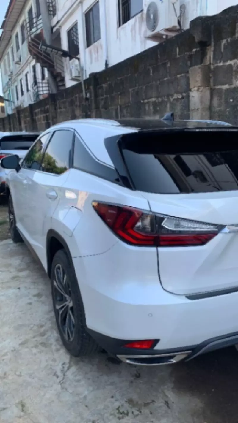 Lexus RX   - 2020