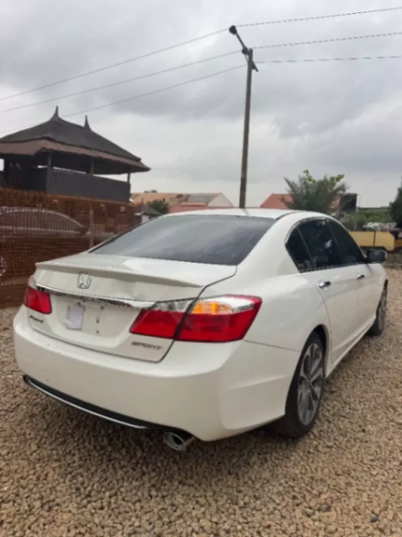 Honda Accord   - 2014