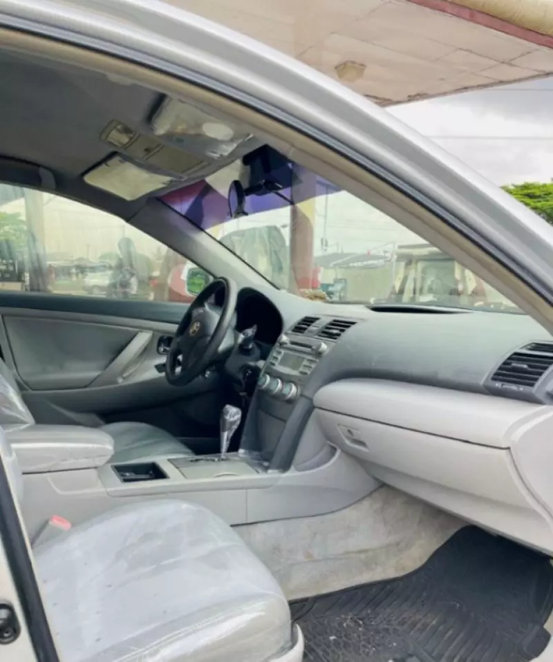 Toyota Camry   - 2007